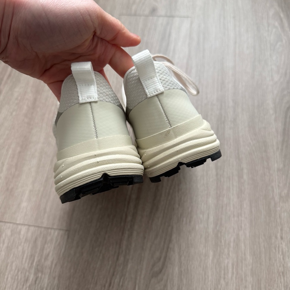 NEW Veja Dekkan Sneaker 37/6 - Picture 7 of 8